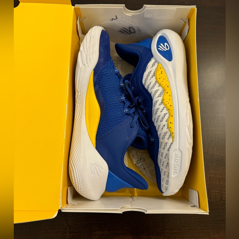 Under Armour Curry basketball shoes